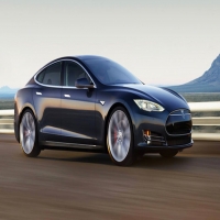  Tesla S P85D   