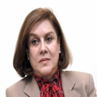 الدكتورة منيرة فخرو