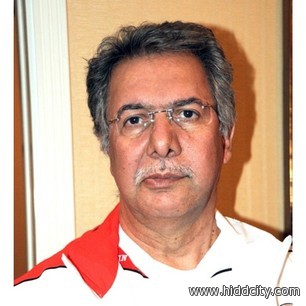 الحد يستعين بالمحلل الفني محمود فخرو و يلتقي النجمة في مباراة ودية